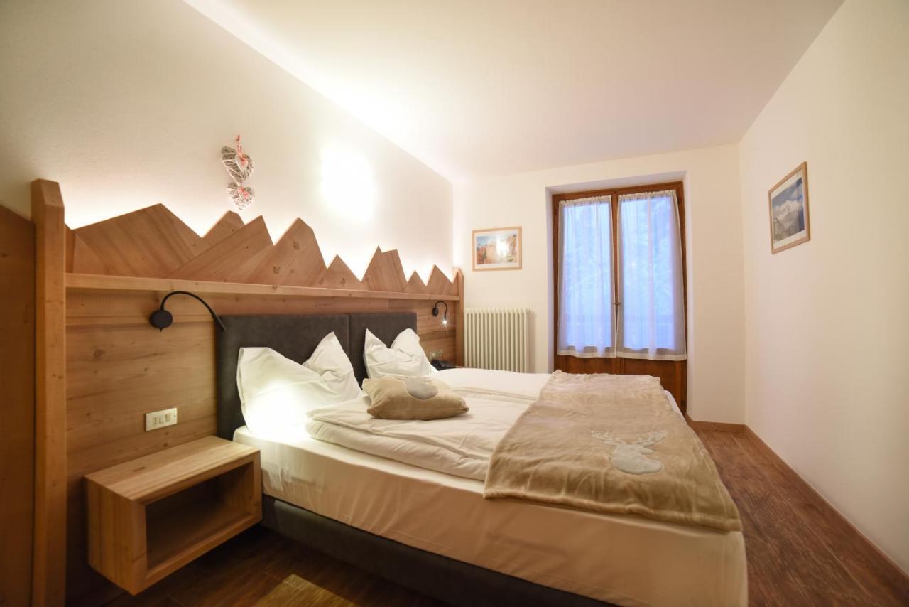 Albergo Sporting Peio Fonti Bagian luar foto