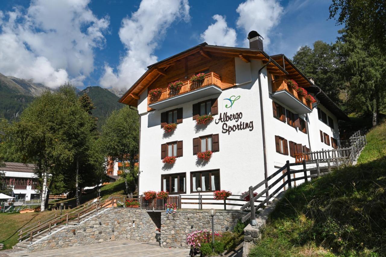 Albergo Sporting Peio Fonti Bagian luar foto