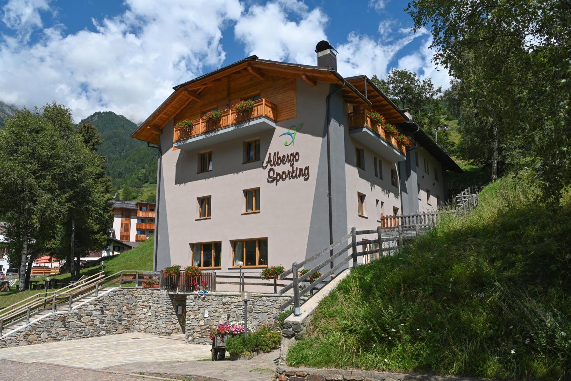 Albergo Sporting Peio Fonti Bagian luar foto