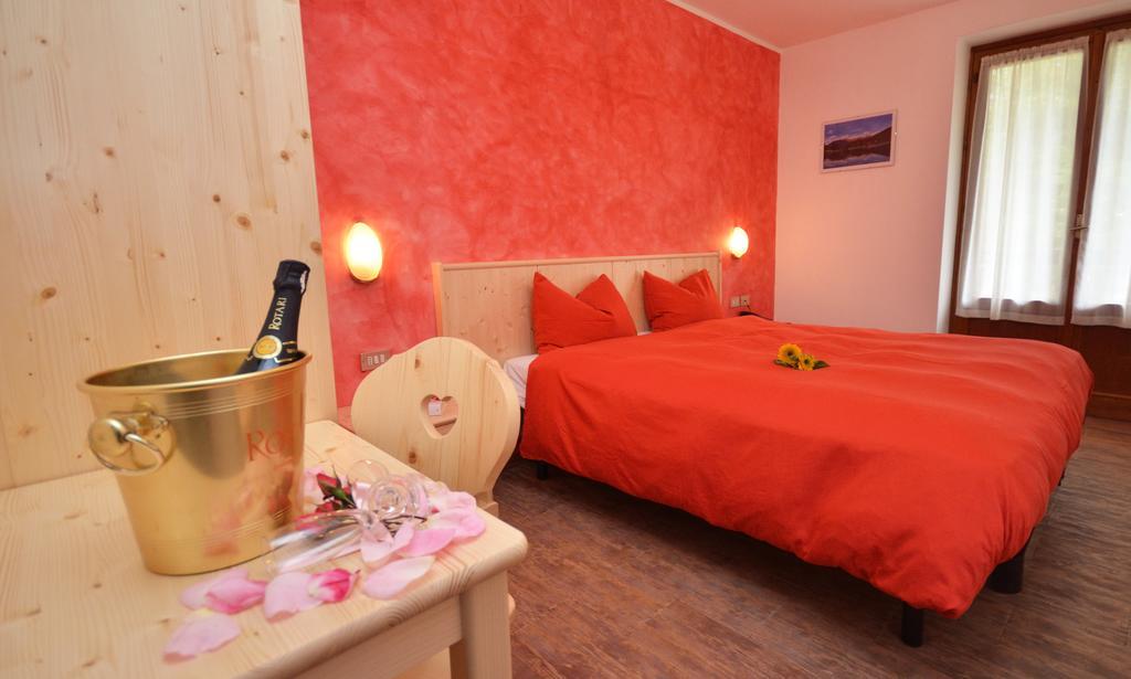 Albergo Sporting Peio Fonti Bagian luar foto