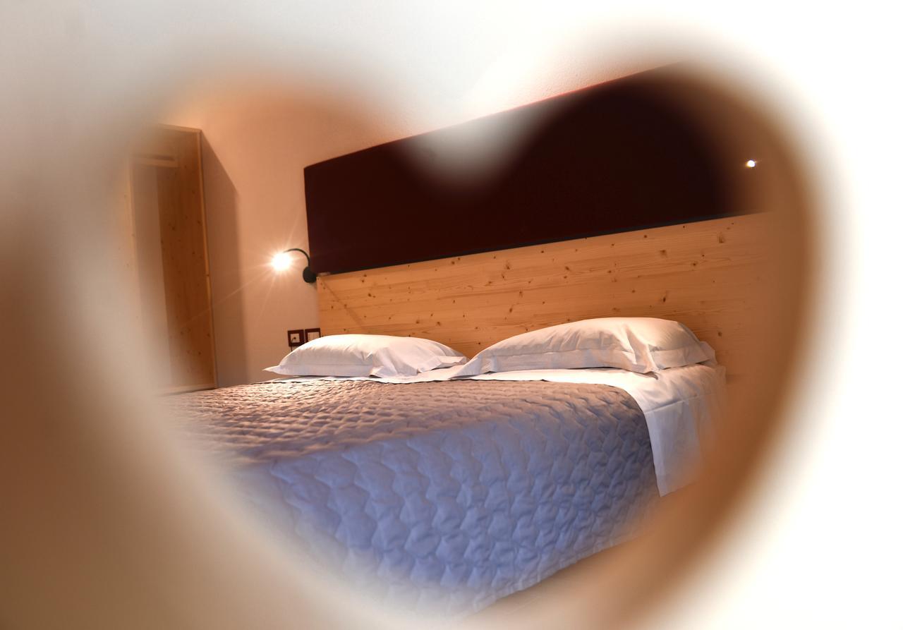 Albergo Sporting Peio Fonti Bagian luar foto