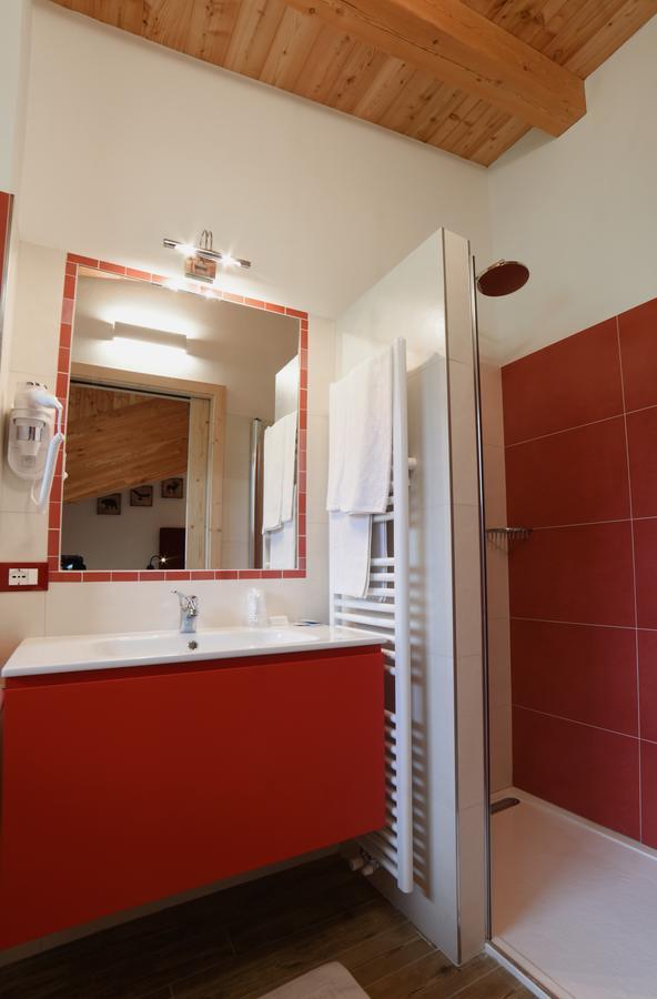 Albergo Sporting Peio Fonti Bagian luar foto