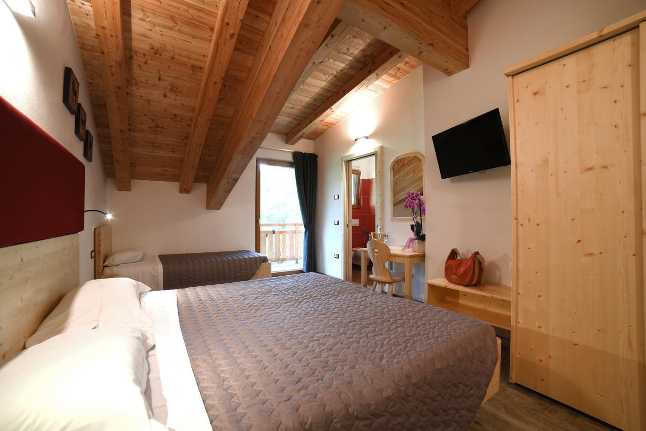 Albergo Sporting Peio Fonti Bagian luar foto